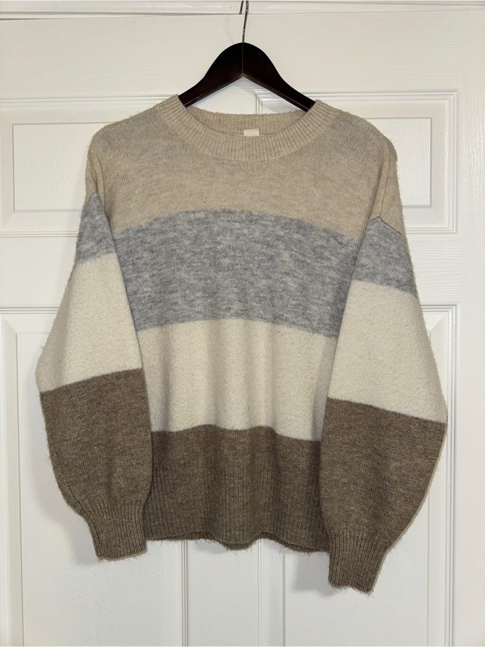 H&M Striped Cozy Knit Sweater Neutral Crewneck Soft Size M